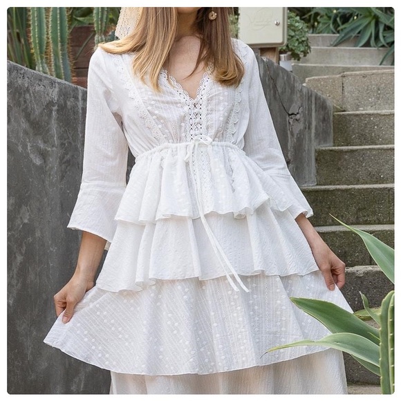 POL Magnolia Blooms Ivory White Tiered Dress - Picture 2 of 11